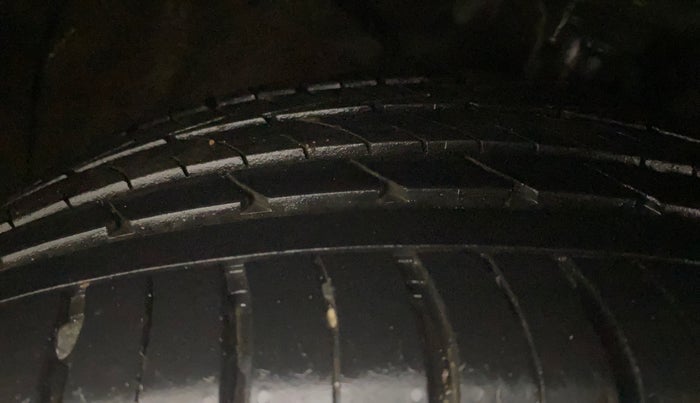 2022 KIA SELTOS HTX 1.5 PETROL, Petrol, Manual, 44,214 km, Right Front Tyre Tread