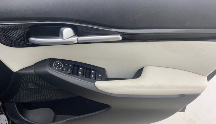 2022 KIA SELTOS HTX 1.5 PETROL, Petrol, Manual, 44,214 km, Driver Side Door Panels Control