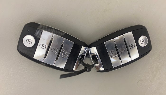 2022 KIA SELTOS HTX 1.5 PETROL, Petrol, Manual, 44,214 km, Key Close Up