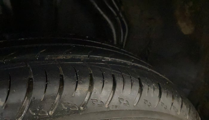 2023 Nissan MAGNITE XV PREMIUM TURBO CVT, Petrol, Automatic, 18,724 km, Right Rear Tyre Tread