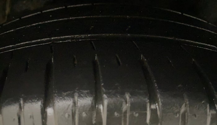 2021 Hyundai Verna SX 1.5 VTVT IVT, Petrol, Automatic, 40,313 km, Left Rear Tyre Tread