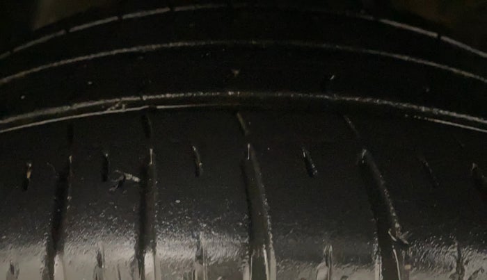 2021 Hyundai Verna SX 1.5 VTVT IVT, Petrol, Automatic, 40,313 km, Left Front Tyre Tread