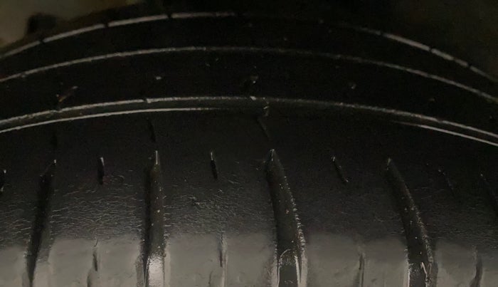 2021 Hyundai Verna SX 1.5 VTVT IVT, Petrol, Automatic, 40,313 km, Right Rear Tyre Tread