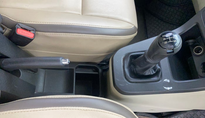 2019 Maruti New Wagon-R ZXI 1.2, Petrol, Manual, 38,996 km, Gear Lever