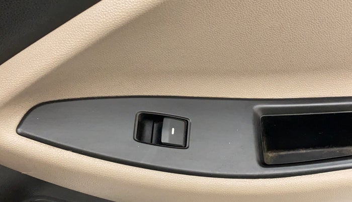 2014 Hyundai Elite i20 SPORTZ 1.2, Petrol, Manual, 66,601 km, Right rear window switch / handle - Switch/handle not functional