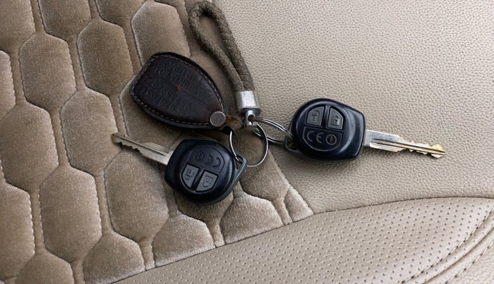 2015 Maruti Ciaz VXI+AT, Petrol, Automatic, 94,706 km, Key Close Up