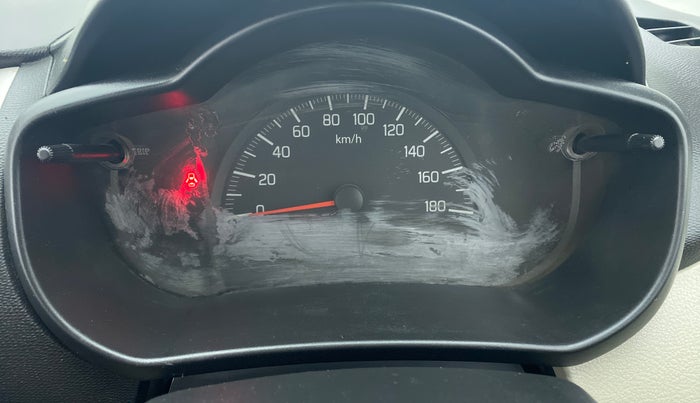 2014 Maruti Celerio VXI d, Petrol, Manual, 90,008 km, Instrument cluster - Glass has scratches