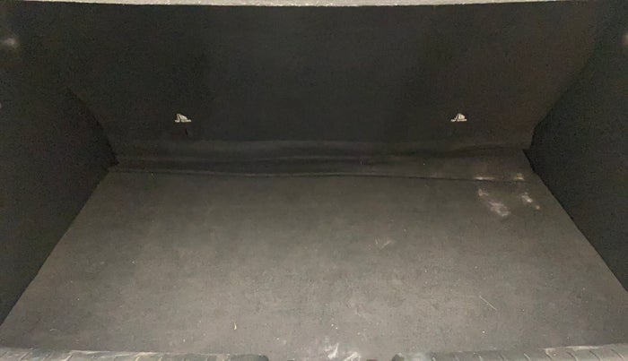 2020 Hyundai VENUE S 1.2, Petrol, Manual, 47,778 km, Boot Inside