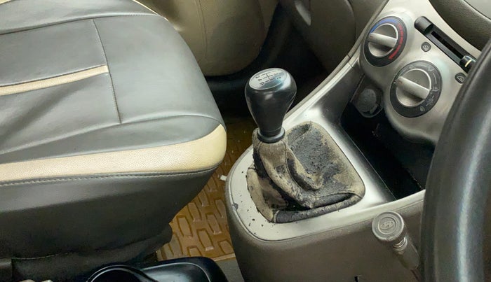 2012 Hyundai i10 MAGNA 1.2, Petrol, Manual, 59,627 km, Gear lever - Boot cover slightly torn