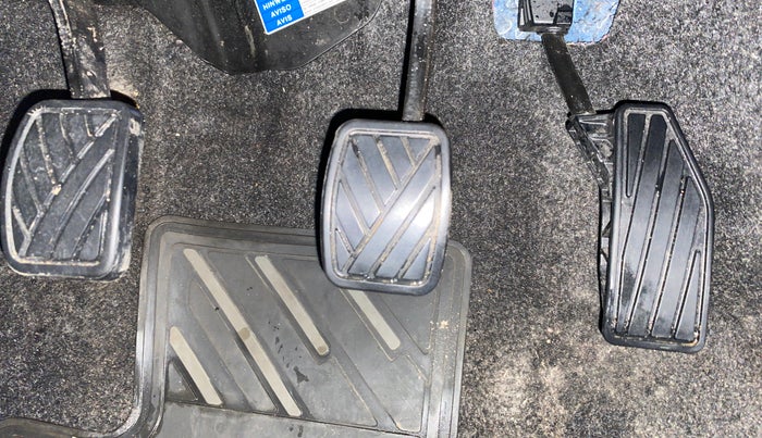 2019 Maruti Swift VXI, Petrol, Manual, 33,813 km, Pedals
