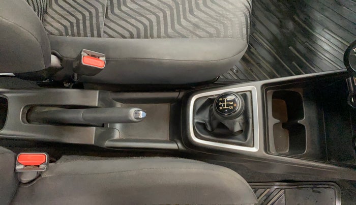 2019 Maruti Swift VXI, Petrol, Manual, 33,813 km, Gear Lever