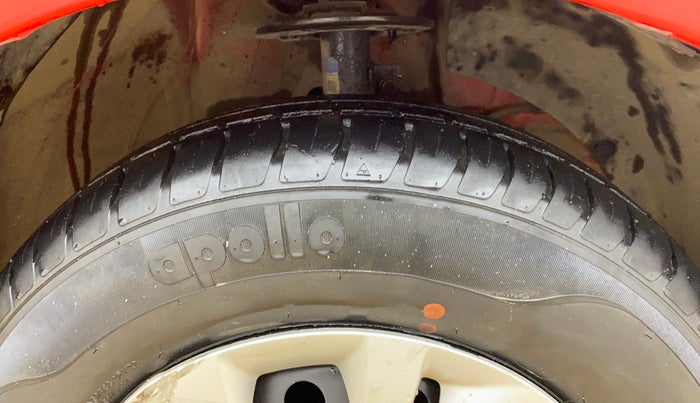 2019 Maruti Swift VXI, Petrol, Manual, 33,813 km, Right Front Tyre Tread