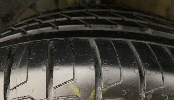 2017 Maruti Baleno ZETA PETROL 1.2, Petrol, Manual, 52,011 km, Left Front Tyre Tread
