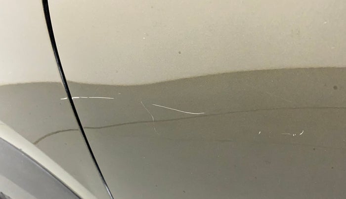 2018 Renault Kwid RXT 1.0 AMT (O), Petrol, Automatic, 44,462 km, Front passenger door - Minor scratches