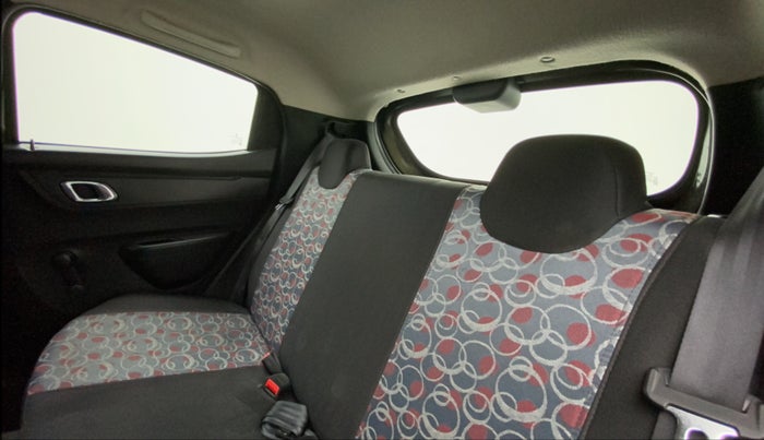2018 Renault Kwid RXT 1.0 AMT (O), Petrol, Automatic, 44,462 km, Right Side Rear Door Cabin