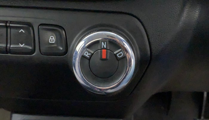 2018 Renault Kwid RXT 1.0 AMT (O), Petrol, Automatic, 44,462 km, Gear Lever