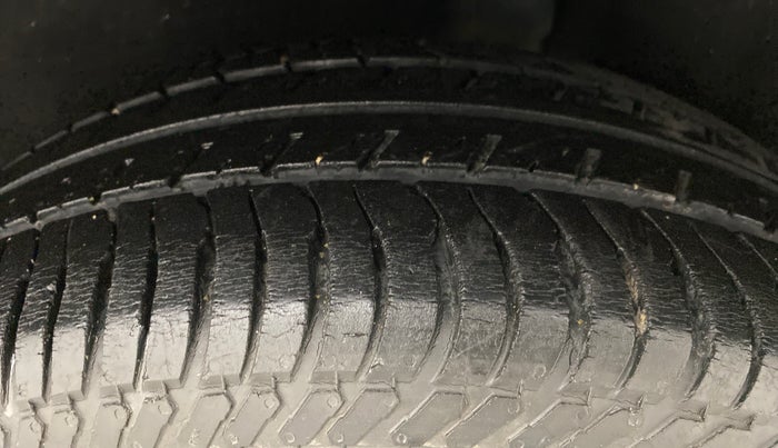 2014 Ford Ecosport 1.5 TITANIUMTDCI OPT, Diesel, Manual, 50,881 km, Left Rear Tyre Tread