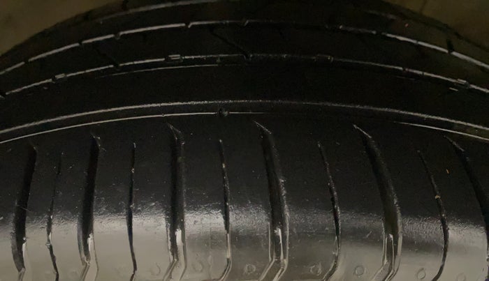 2021 Hyundai VENUE SX 1.0 TURBO IMT, Petrol, Manual, 36,448 km, Left Front Tyre Tread