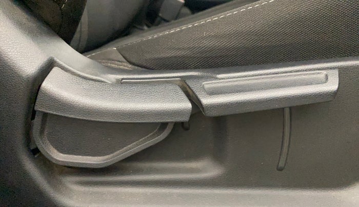 2021 Hyundai VENUE SX 1.0 TURBO IMT, Petrol, Manual, 36,448 km, Driver Side Adjustment Panel