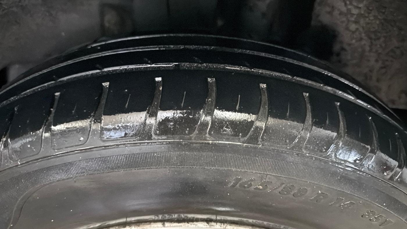 2020 Maruti Swift LXI, Petrol, Manual, 50,718 km, Left Rear Tyre Tread
