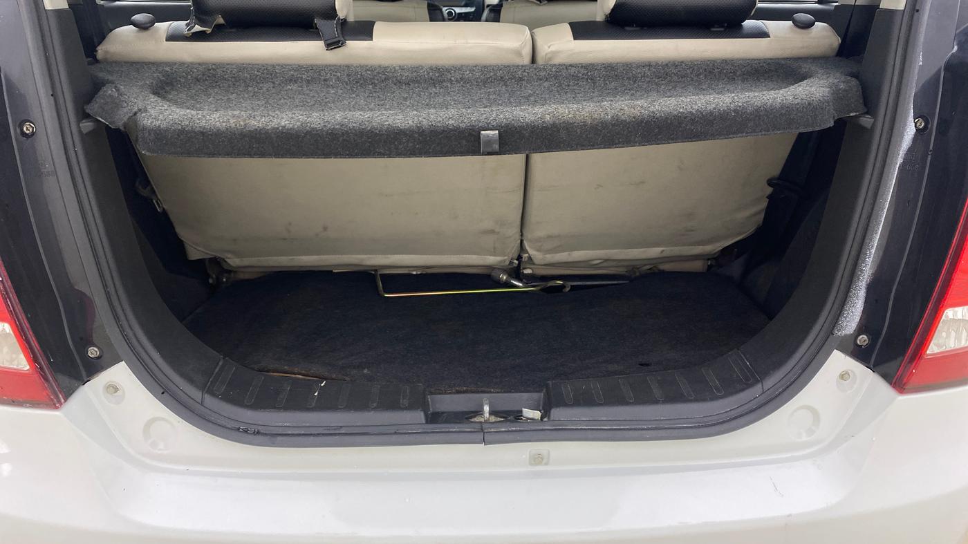 2017 Maruti Wagon R 1.0 VXI, Petrol, Manual, 72,891 km, Boot Inside