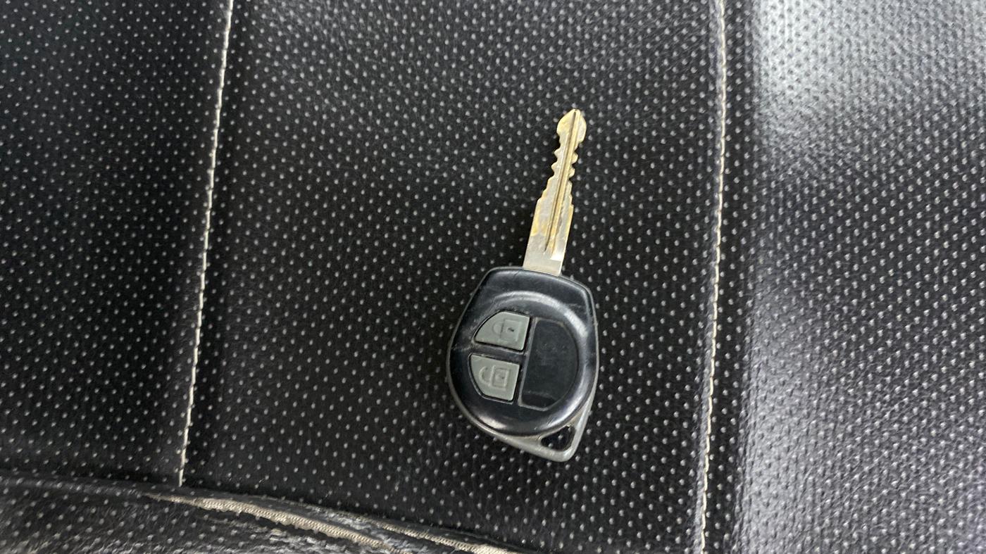 2017 Maruti Wagon R 1.0 VXI, Petrol, Manual, 72,891 km, Key Close Up