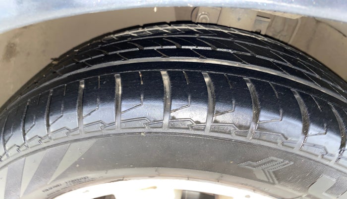 2017 Skoda Rapid STYLE 1.6 MPI AT, Petrol, Automatic, 78,050 km, Left Front Tyre Tread