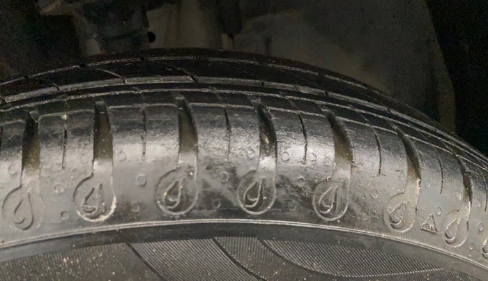 2020 Renault Kwid RXL, Petrol, Manual, 13,857 km, Right Front Tyre Tread