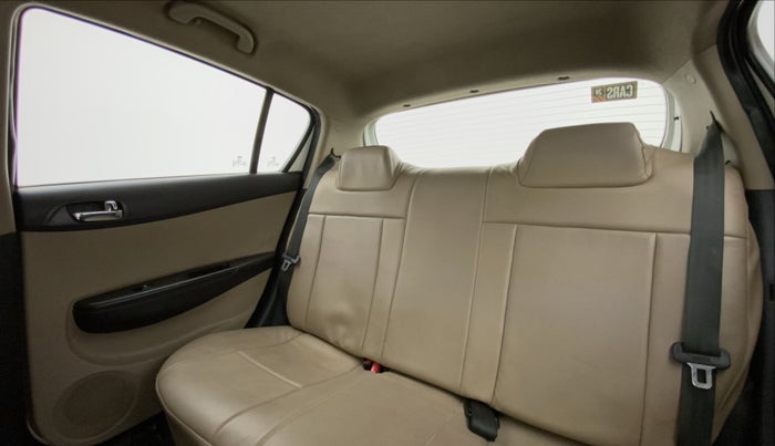 2013 Hyundai i20 MAGNA (O) 1.2, Petrol, Manual, 49,130 km, Right Side Rear Door Cabin