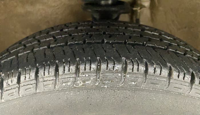 2014 Maruti Alto K10 LXI, Petrol, Manual, 11,379 km, Left Front Tyre Tread