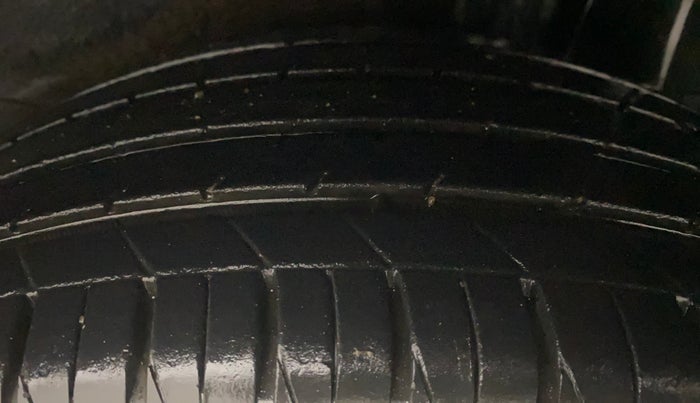 2020 KIA SONET HTK PLUS 1.0 DCT, Petrol, Automatic, 35,475 km, Left Rear Tyre Tread