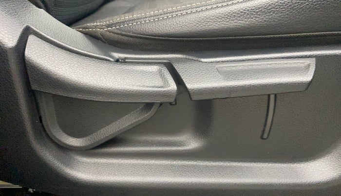 2020 KIA SONET HTK PLUS 1.0 DCT, Petrol, Automatic, 35,475 km, Driver Side Adjustment Panel