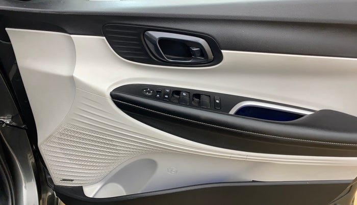 2023 Hyundai NEW I20 ASTA (O) 1.2 IVT, Petrol, Automatic, 11,135 km, Driver Side Door Panels Control