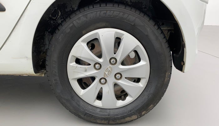 2011 Hyundai i10 MAGNA 1.2, Petrol, Manual, 1,04,481 km, Left Rear Wheel