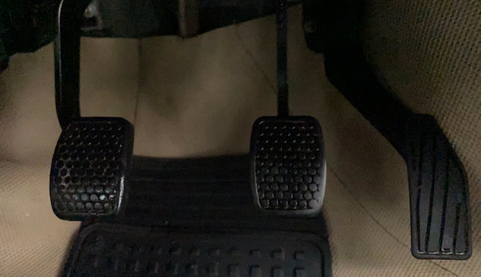 2018 Maruti Alto 800 LXI, Petrol, Manual, 64,657 km, Pedals