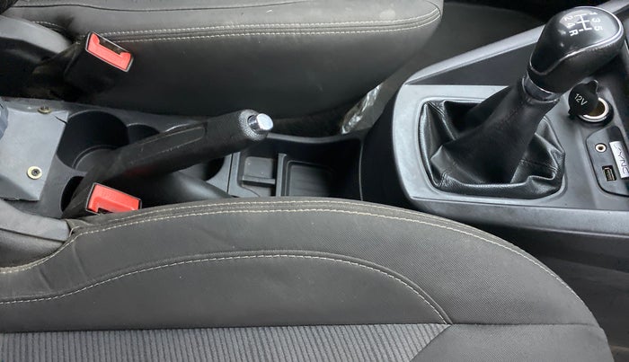 2016 Ford New Figo 1.5 TITANIUM +, Diesel, Manual, 91,562 km, Gear Lever