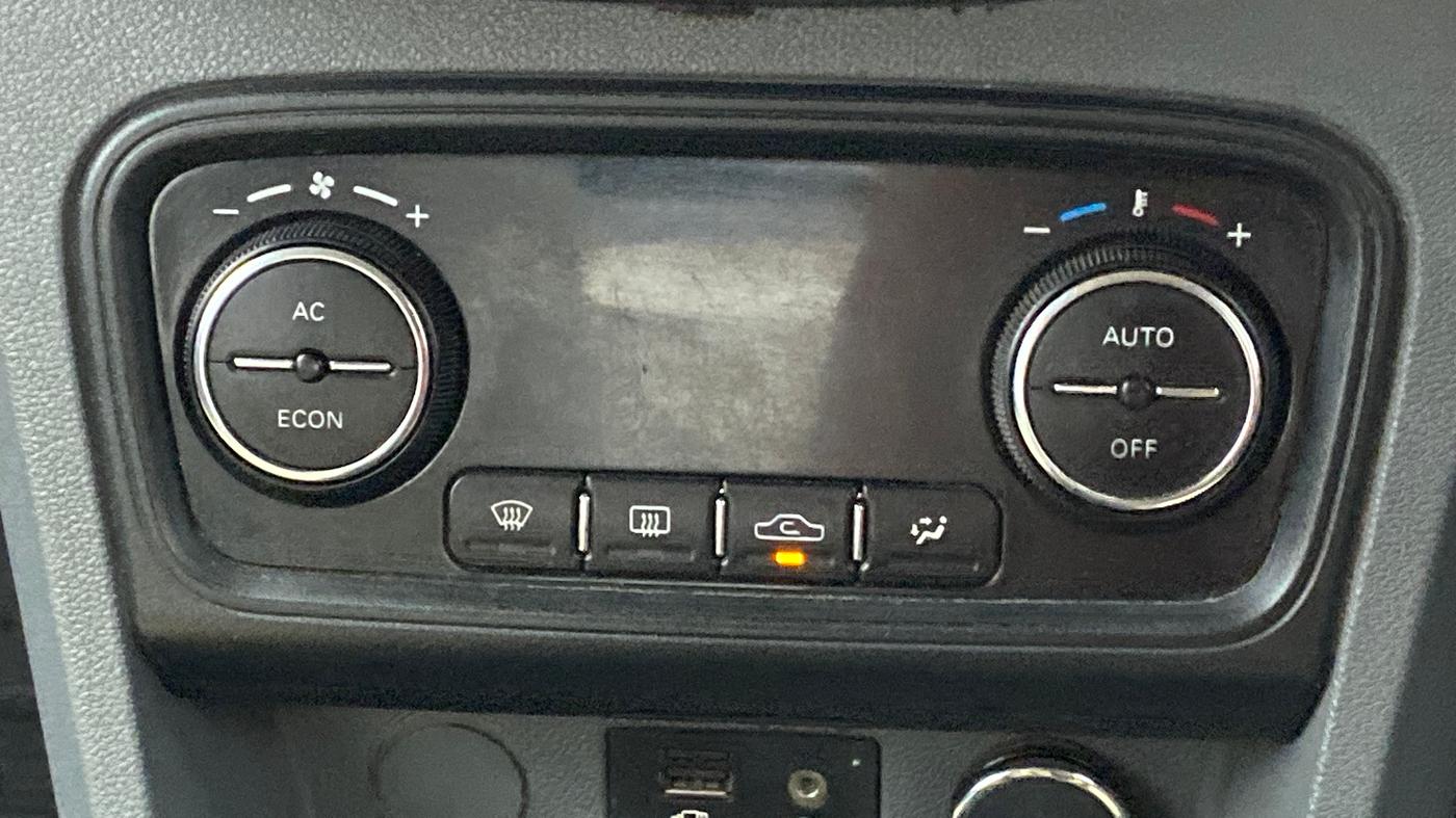 2017 Tata TIGOR XZ (O) PETROL, Petrol, Manual, 1,15,265 km, Automatic Climate Control
