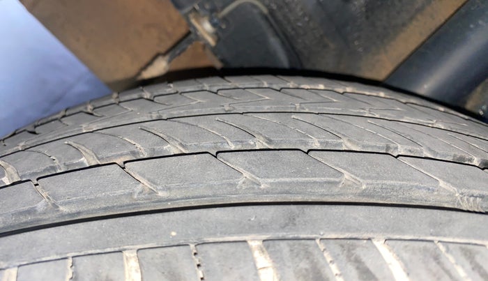 2021 Hyundai VENUE SX PLUS 1.0 TURBO DCT, Petrol, Automatic, 44,107 km, Right Rear Tyre Tread