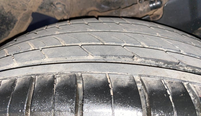 2021 Hyundai VENUE SX PLUS 1.0 TURBO DCT, Petrol, Automatic, 44,107 km, Left Rear Tyre Tread