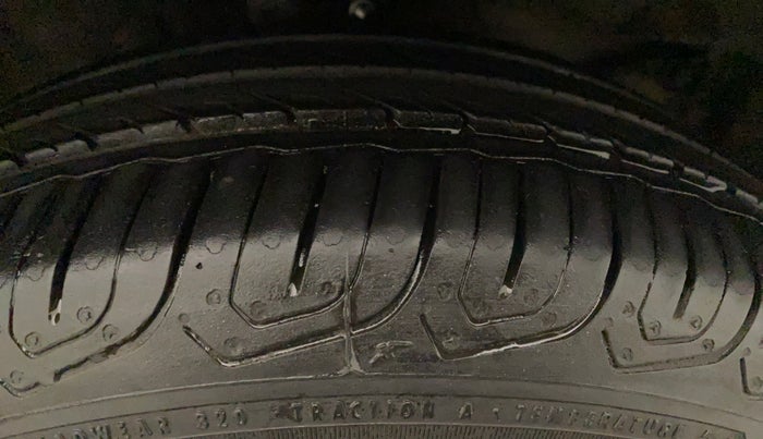 2012 Honda City 1.5L I-VTEC V MT, CNG, Manual, 49,260 km, Right Front Tyre Tread