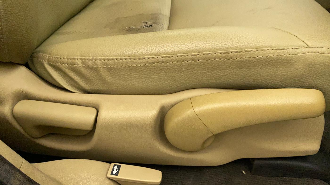 2012 Honda City 1.5L I-VTEC V MT, CNG, Manual, 49,260 km, Driver Side Adjustment Panel