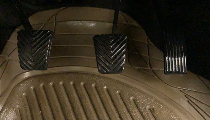 2013 Hyundai Verna FLUIDIC 1.6 VTVT EX, Petrol, Manual, 41,908 km, Pedals