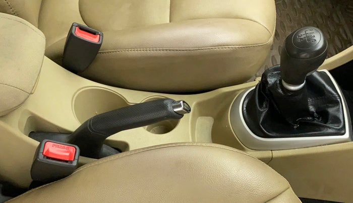 2013 Hyundai Verna FLUIDIC 1.6 VTVT EX, Petrol, Manual, 41,908 km, Gear Lever