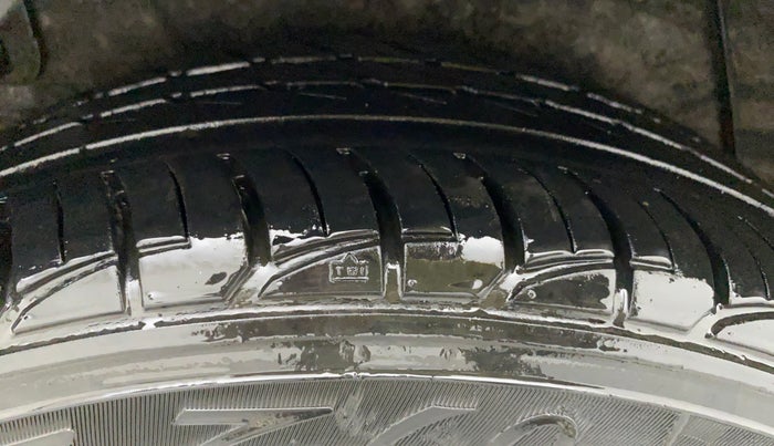 2013 Hyundai Verna FLUIDIC 1.6 VTVT EX, Petrol, Manual, 41,908 km, Right Rear Tyre Tread