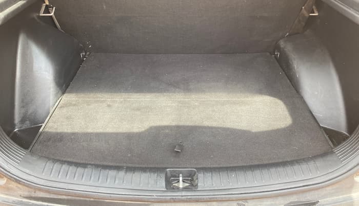 2023 KIA SELTOS HTK PLUS 1.5 IMT, Petrol, Manual, 8,157 km, Boot Inside