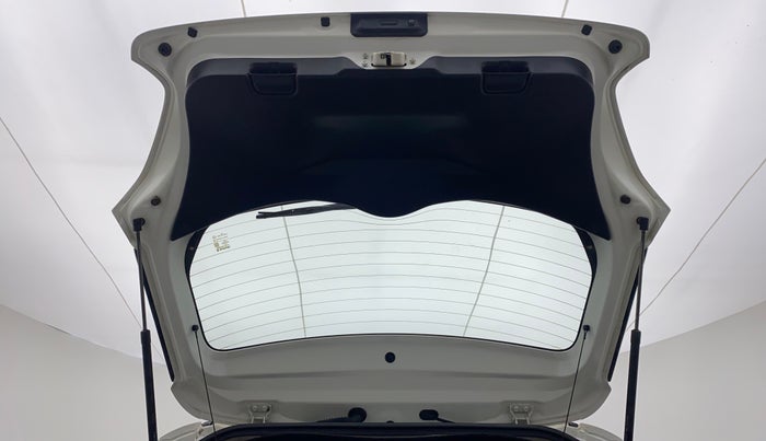2019 Maruti Swift ZXI D, Petrol, Manual, 30,355 km, Boot Door Open