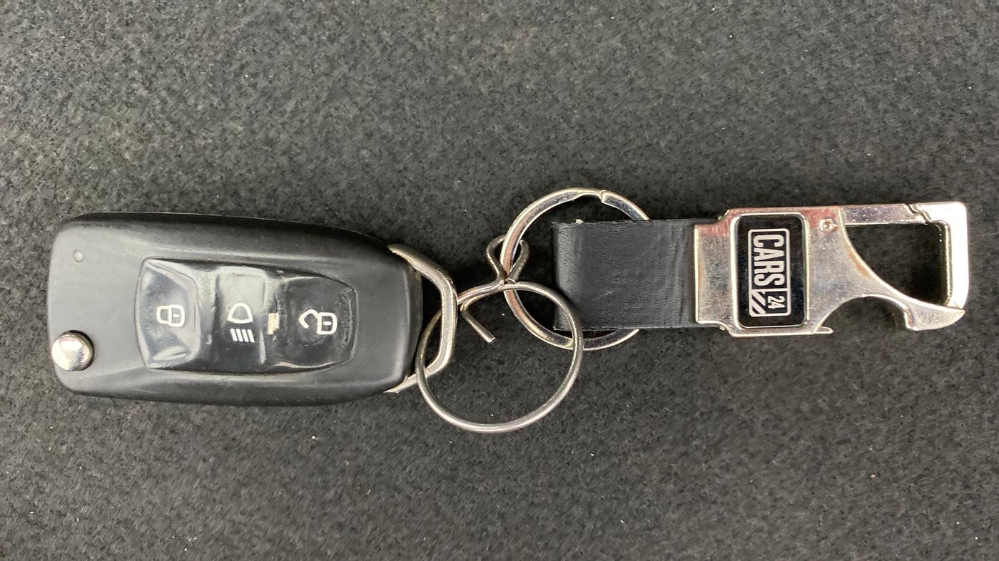 2018 Tata Tiago XZ 1.05 REVOTORQ, Diesel, Manual, 67,271 km, Key Close Up