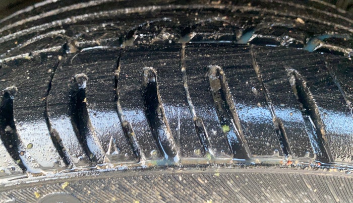 2016 Hyundai Grand i10 SPORTZ 1.2 KAPPA VTVT, Petrol, Manual, 81,607 km, Left Rear Tyre Tread