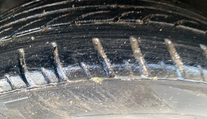 2016 Hyundai Grand i10 SPORTZ 1.2 KAPPA VTVT, Petrol, Manual, 81,607 km, Left Front Tyre Tread