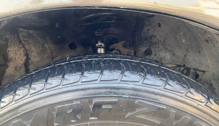 2017 Honda Amaze 1.2L I-VTEC S, Petrol, Manual, 46,424 km, Right Front Tyre Tread